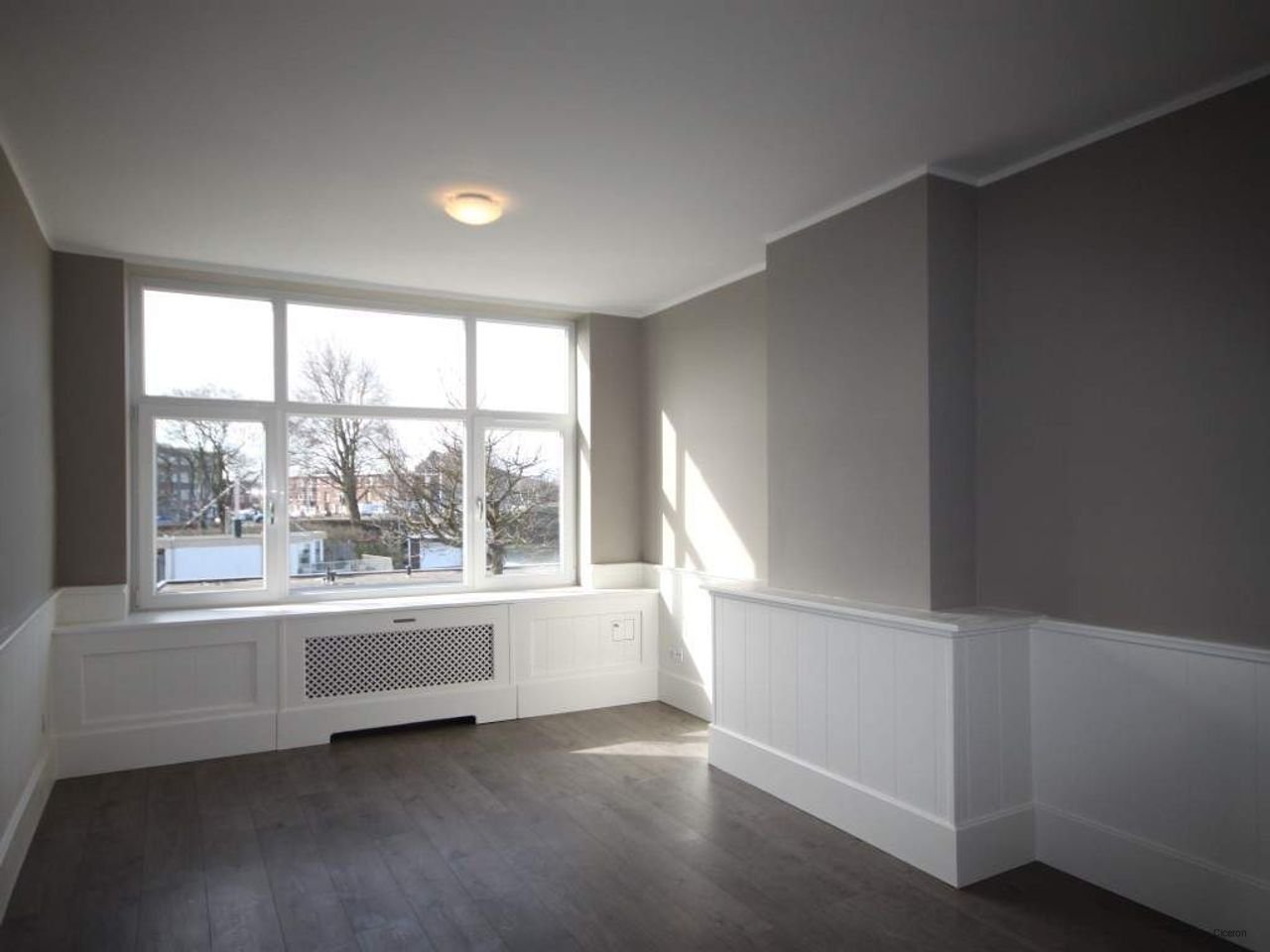 3-kamer woning met uitzicht op woonboten - Afbeelding 2