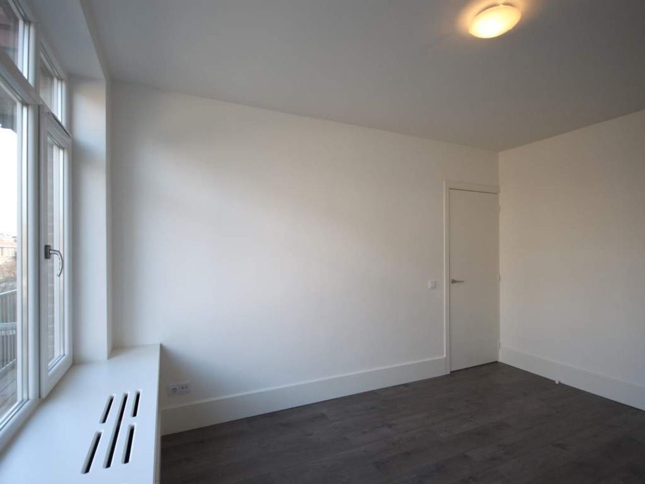 3-kamer woning met uitzicht op woonboten - Afbeelding 10