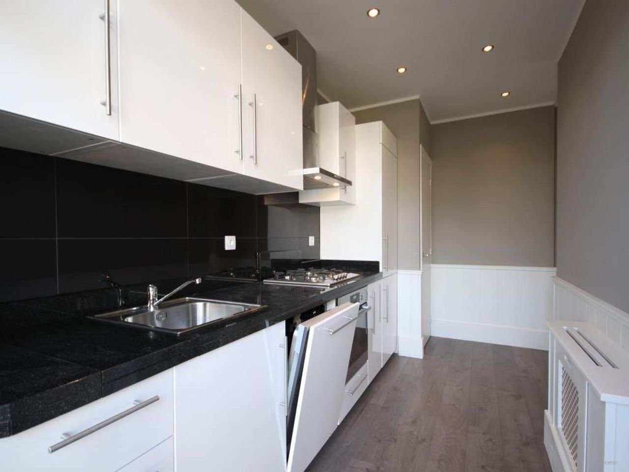 3-kamer woning met uitzicht op woonboten - Afbeelding 6