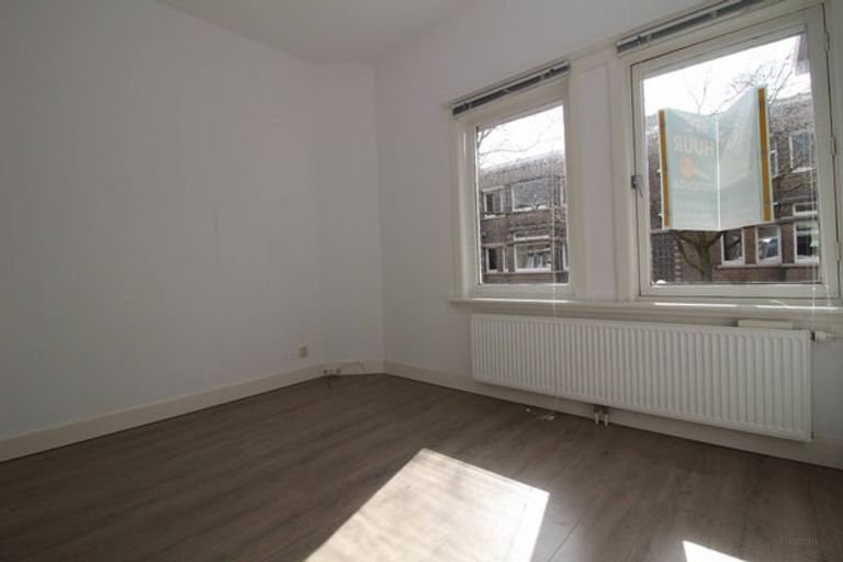 En-suite appartement met balkon in Bezuidenhout - Afbeelding 24