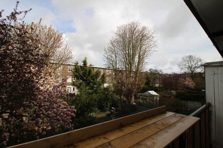 En-suite appartement met balkon in Bezuidenhout - Afbeelding 9