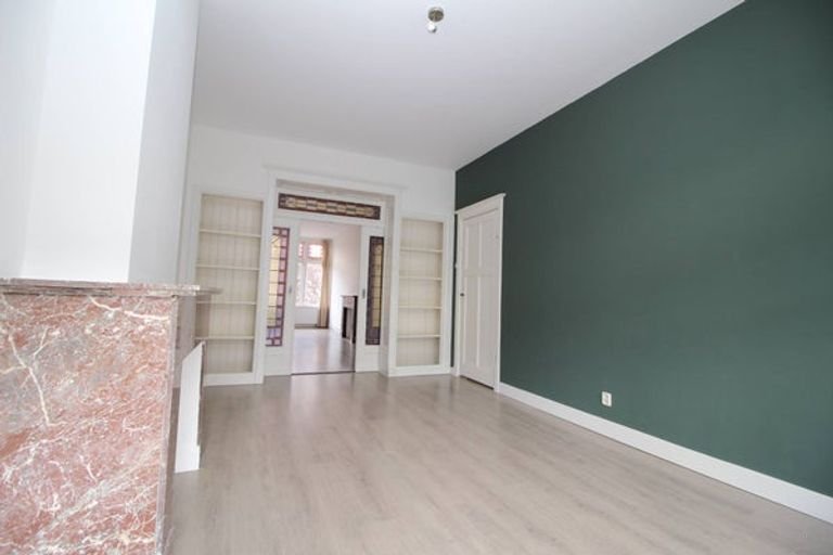 En-suite appartement met balkon in Bezuidenhout - Afbeelding 1