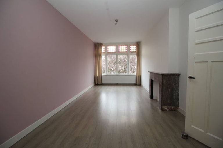 En-suite appartement met balkon in Bezuidenhout - Afbeelding 18