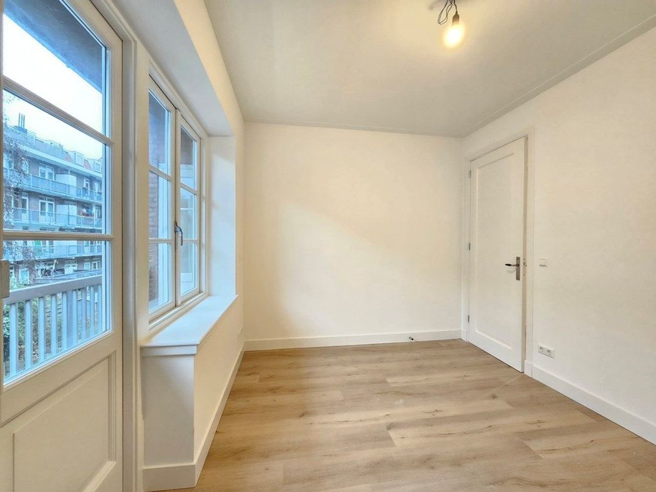 Jekerstraat: 76m² met twee balkons - Afbeelding 16