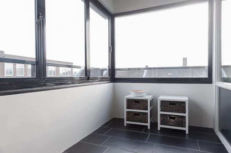 Gemeubileerd 3-kamerappartement met parkeren - Afbeelding 3