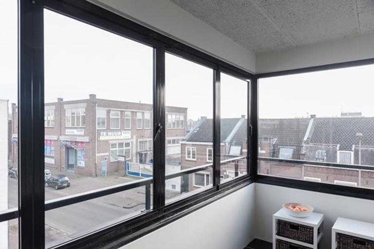 Gemeubileerd 3-kamerappartement met parkeren - Afbeelding 4