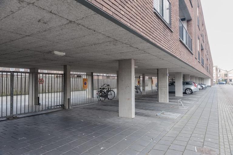 Gemeubileerd 3-kamerappartement met parkeren - Afbeelding 25