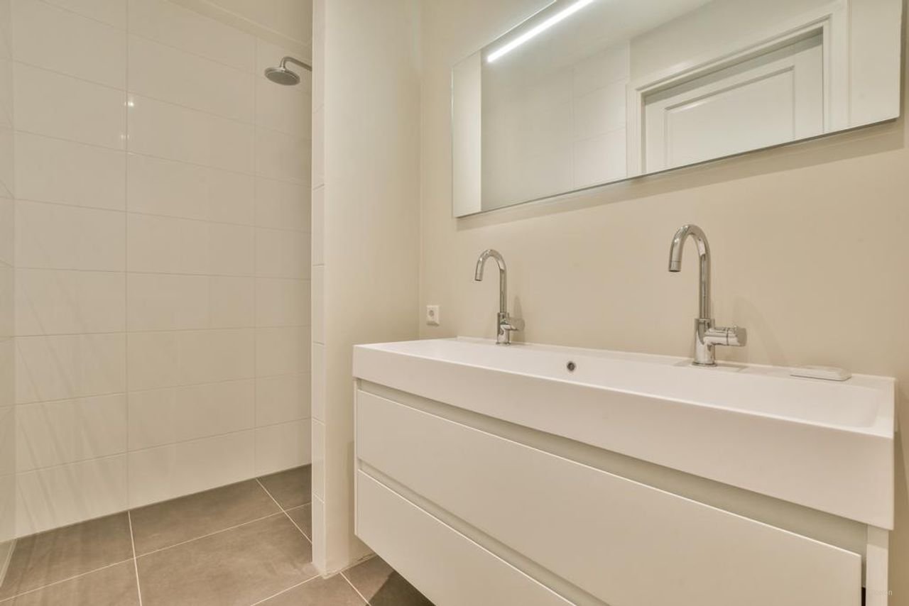 Royaal wonen: 4 slaapkamers en balkon - Afbeelding 62