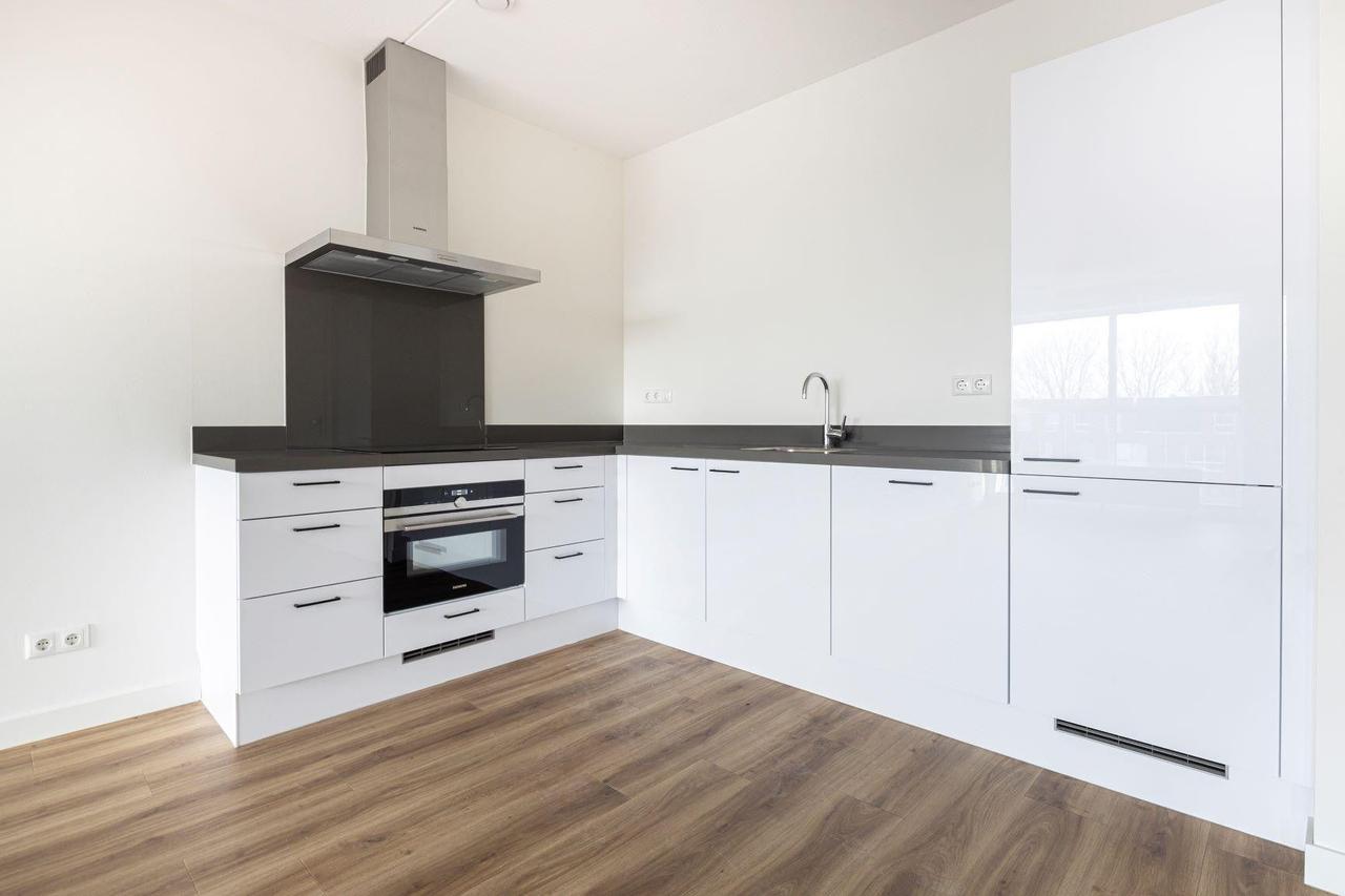 80 m² wonen met balkon aan Laan op Zuid - Afbeelding 1
