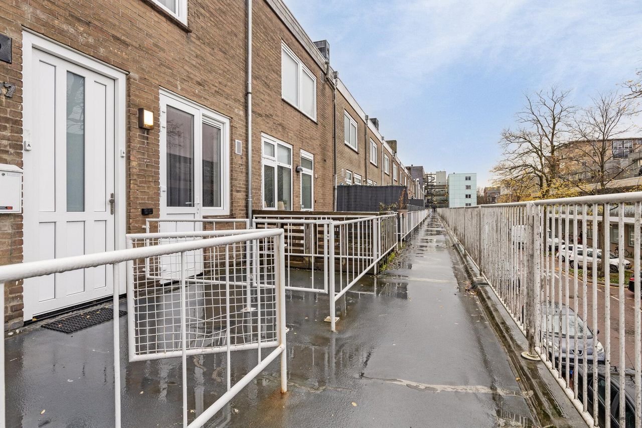 Gloednieuw appartement met groot dakterras - Afbeelding 1