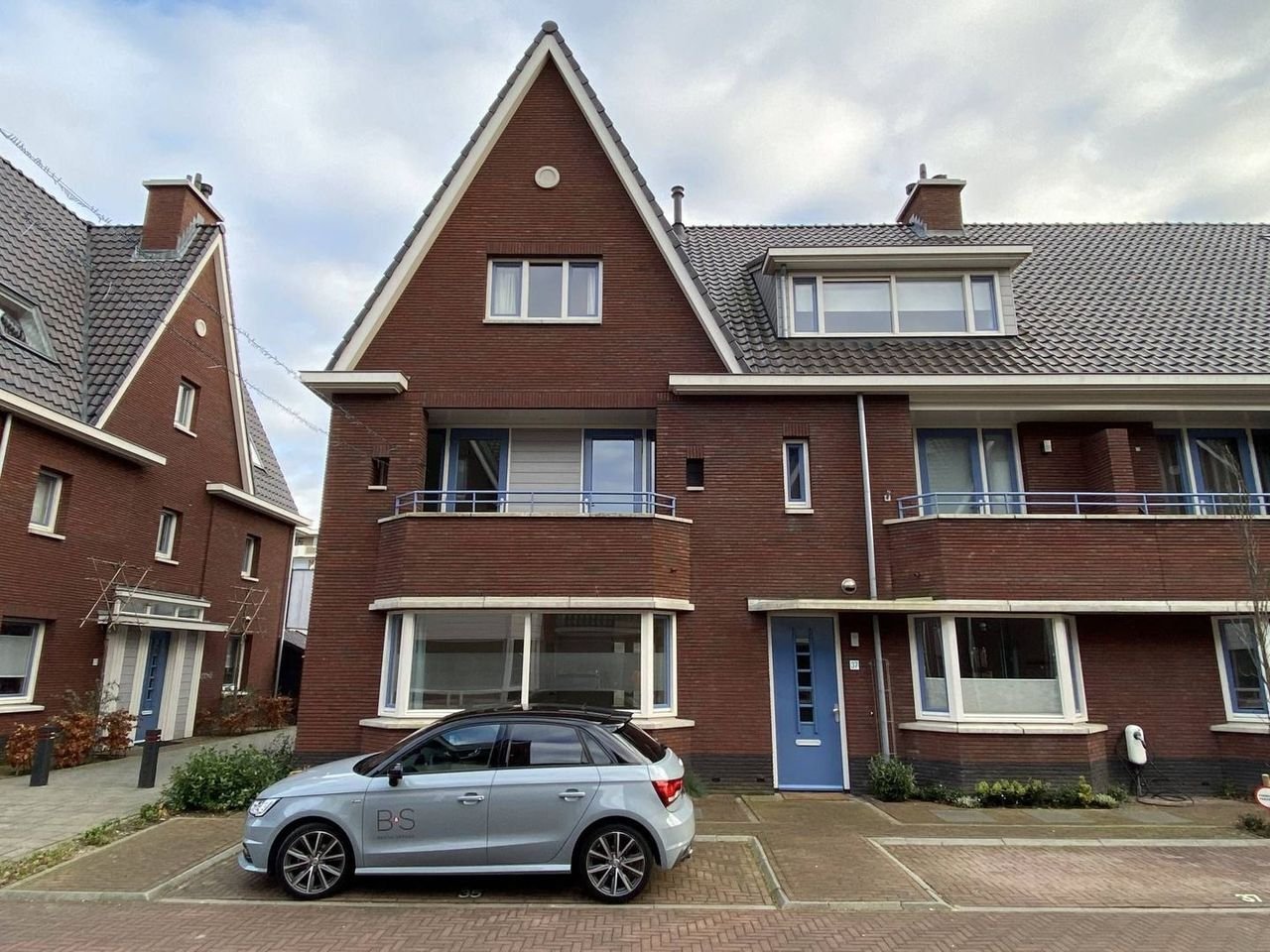 Hoekwoning met 5 slaapkamers in Oog in Al - Afbeelding 1