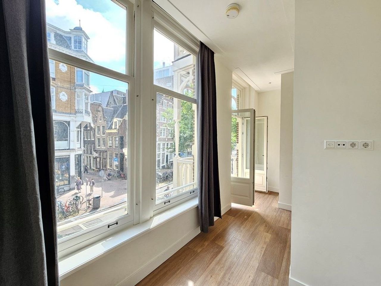 Corner Apartment on Spuistraat - Image 7