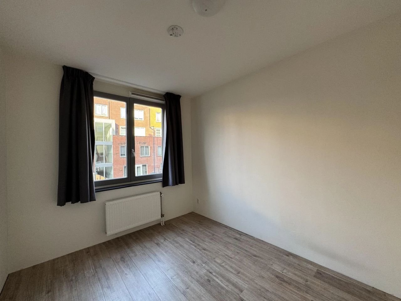 3-bedroom maisonette with terrace - Image 12