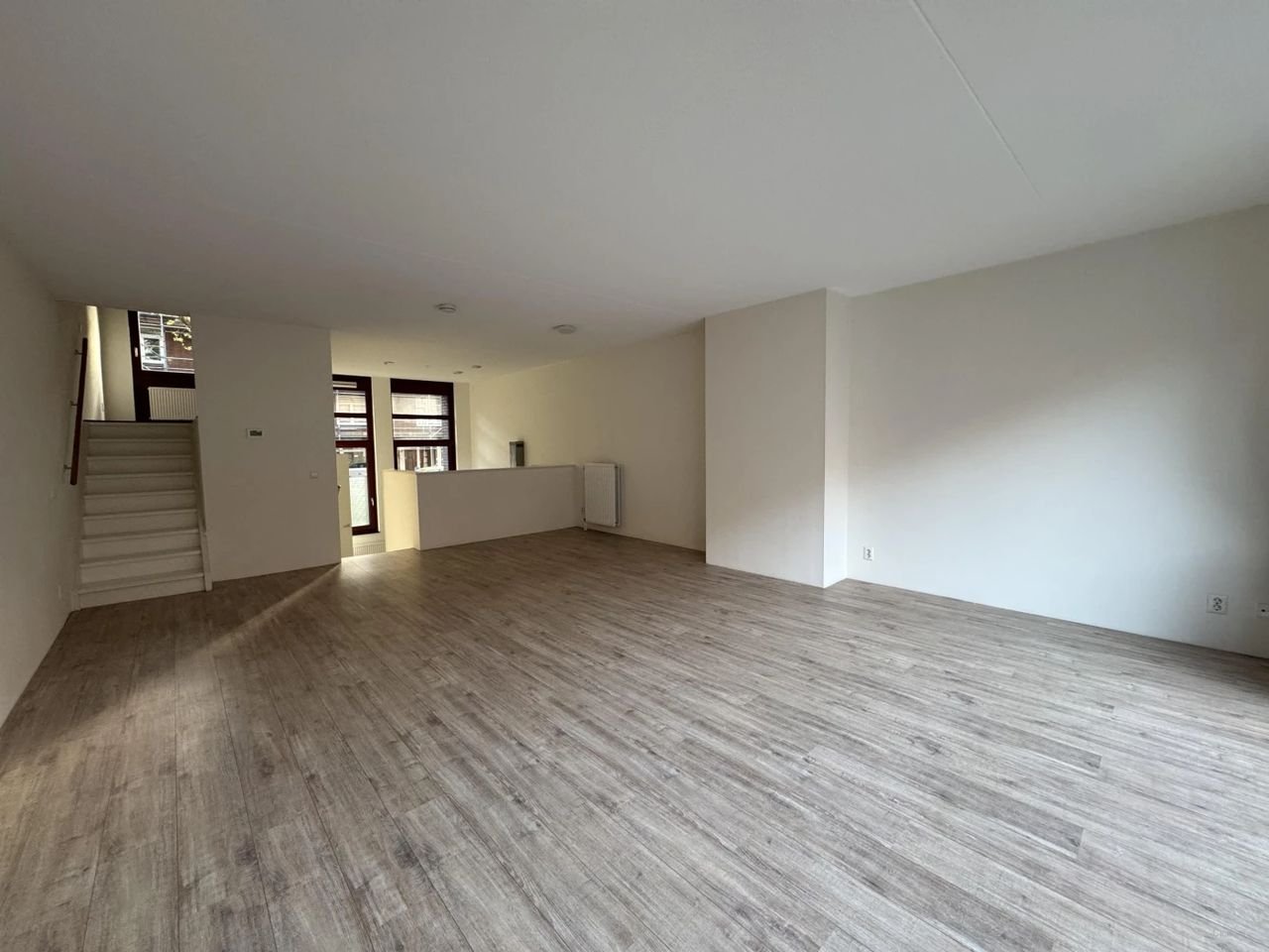 3-bedroom maisonette with terrace - Image 10