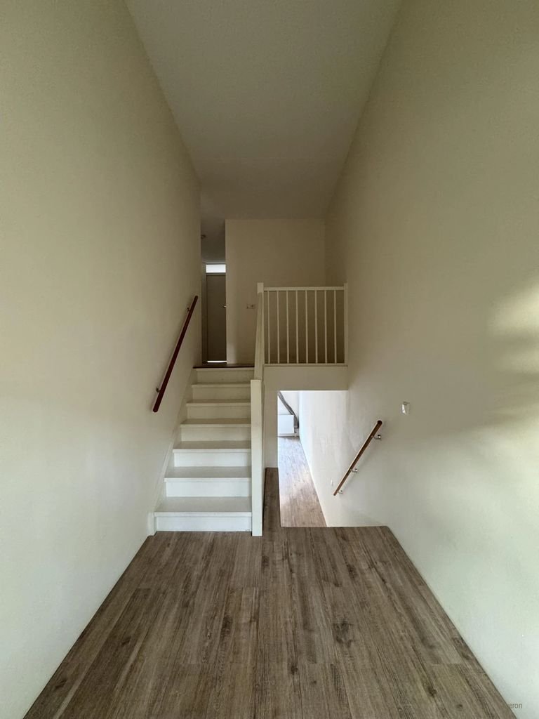 3-bedroom maisonette with terrace - Image 3