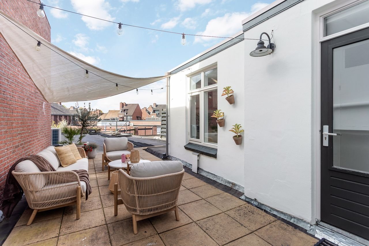 Gerenoveerde bovenwoning met dakterras in centrum - Afbeelding 5