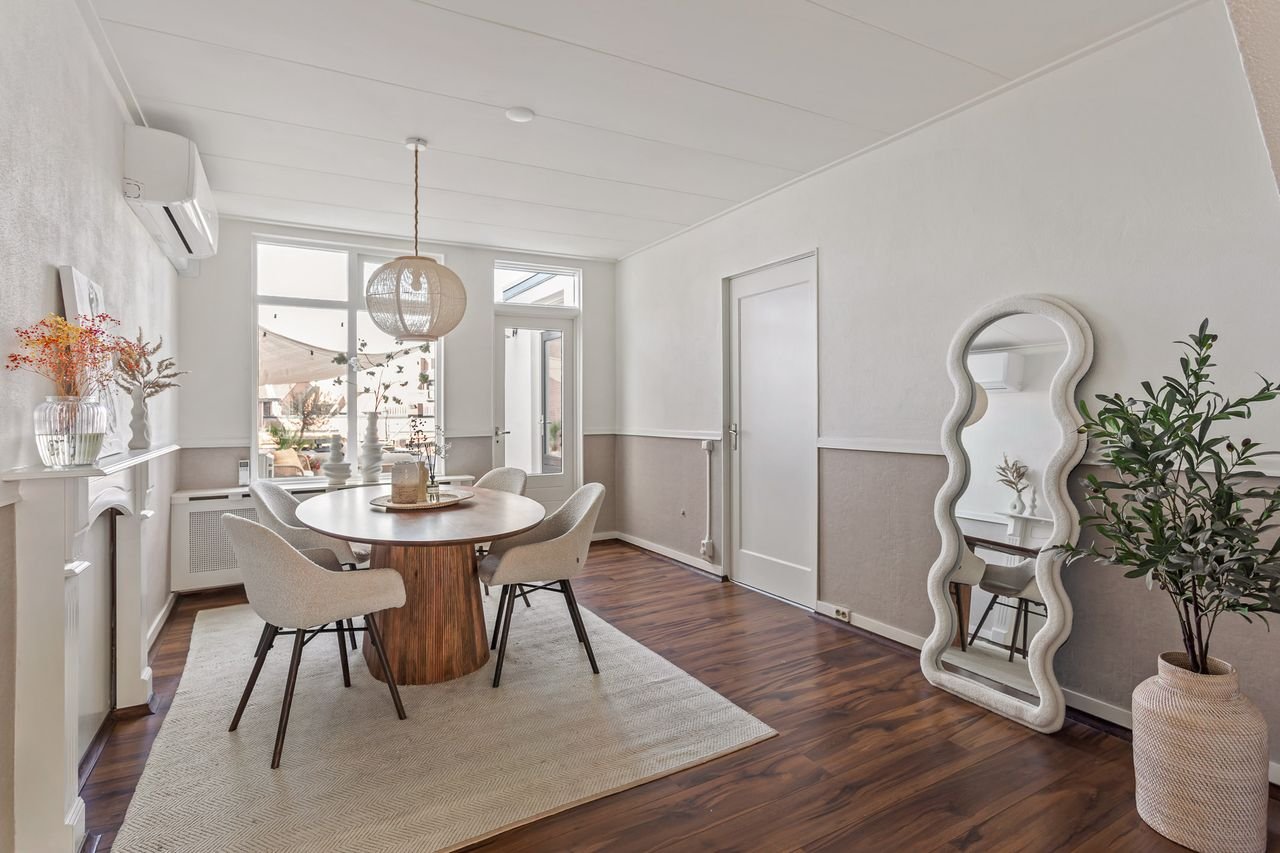 Gerenoveerde bovenwoning met dakterras in centrum - Afbeelding 9