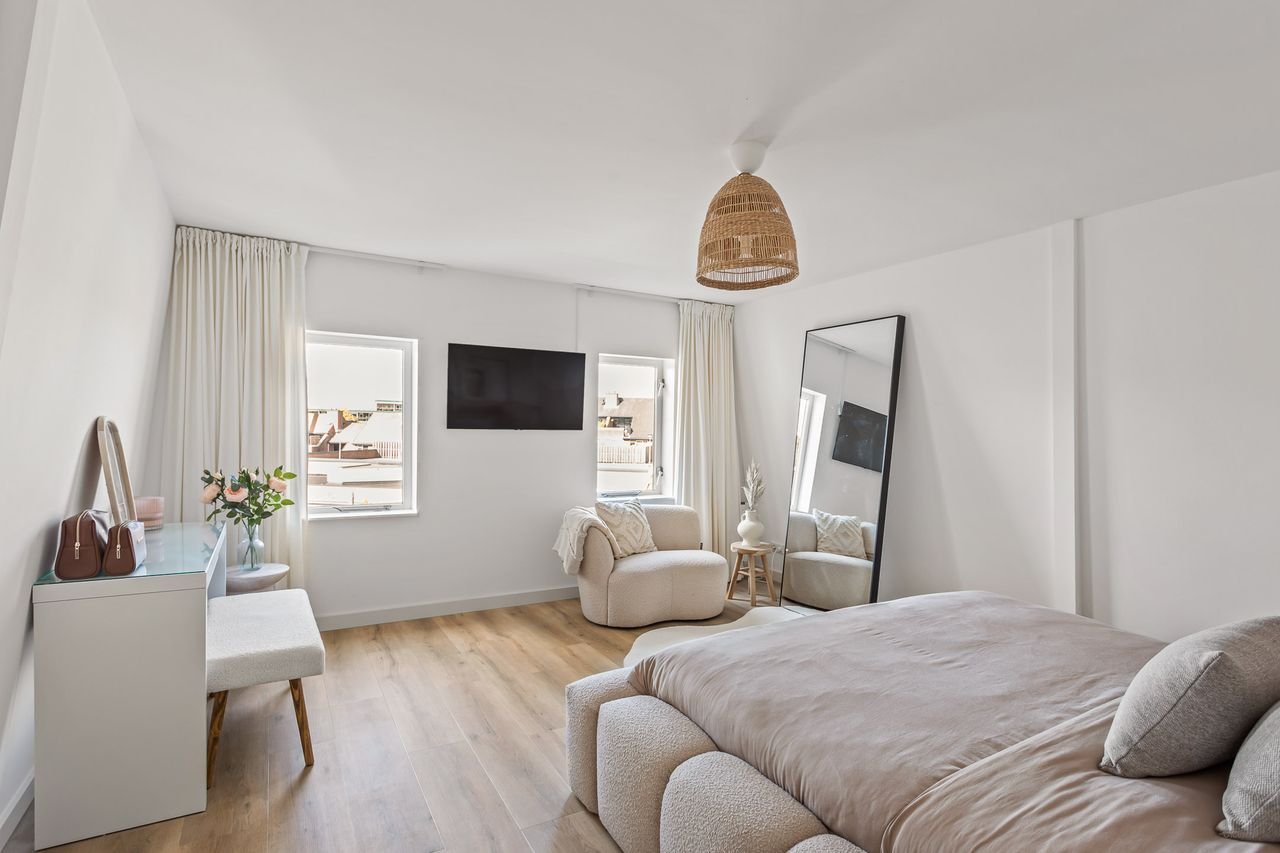 Gerenoveerde bovenwoning met dakterras in centrum - Afbeelding 14