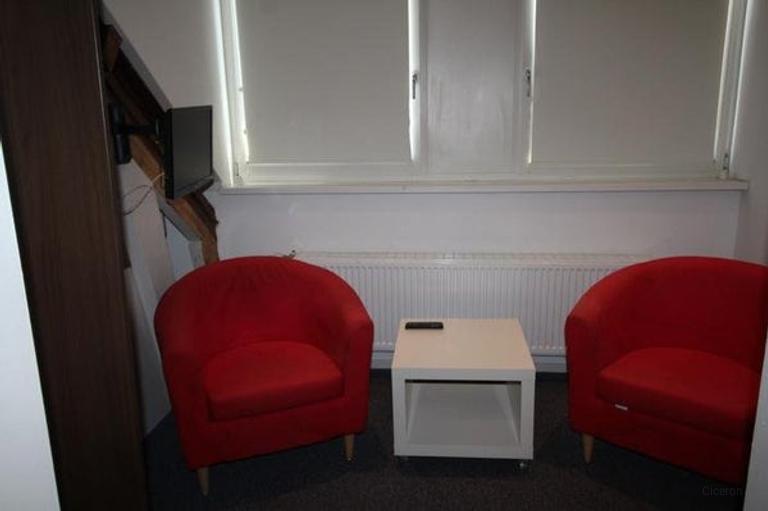 Furnished 30 m² studio in Enschede - Image 3