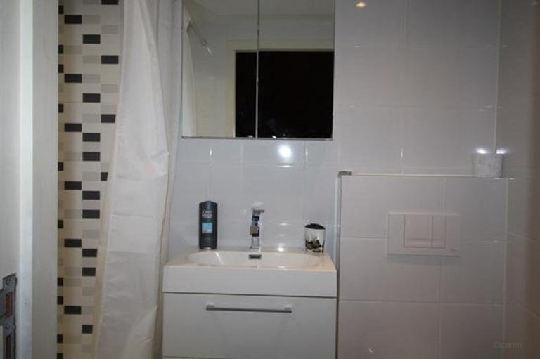Furnished 30 m² studio in Enschede - Image 5