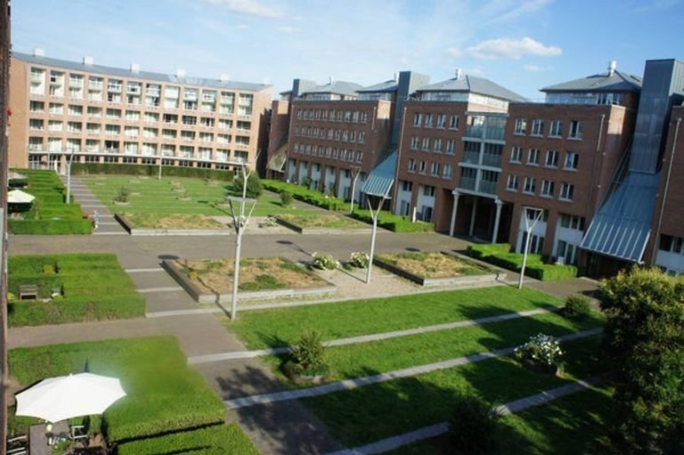 Furnished apartment with garage - Image 19