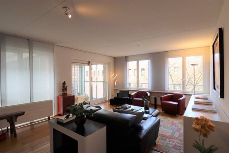 Furnished apartment with garage - Image 5