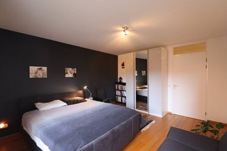 Furnished apartment with garage - Image 8