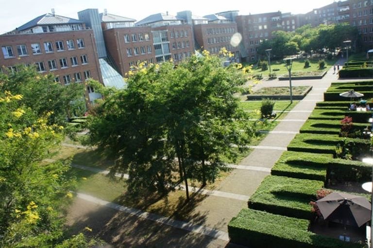 Furnished apartment with garage - Image 18