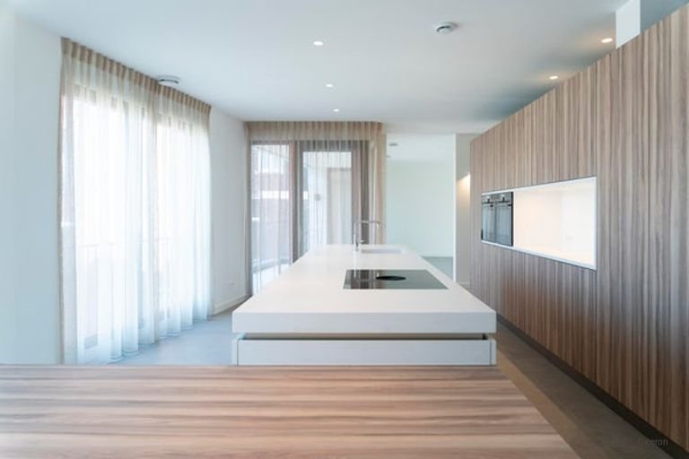 Modern penthouse (228m²) with two roof terraces - Image 36