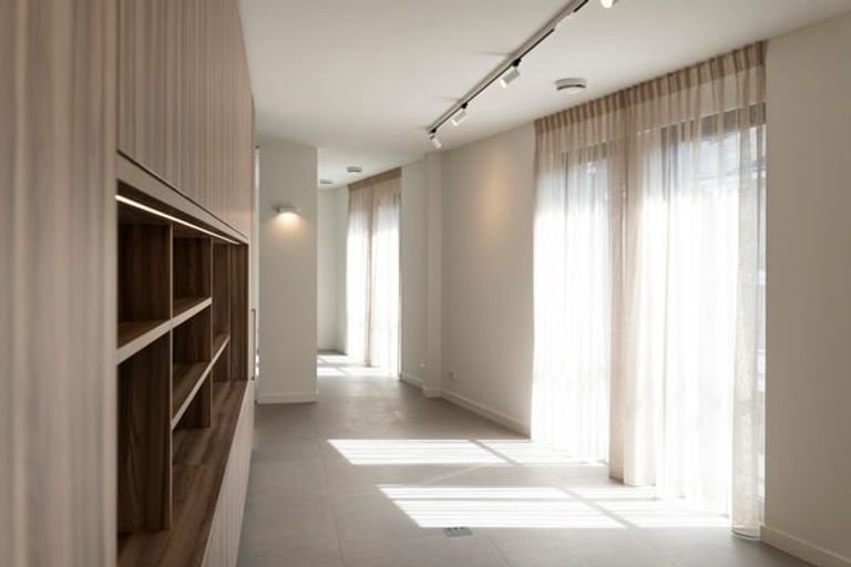 Modern penthouse (228m²) with two roof terraces - Image 21