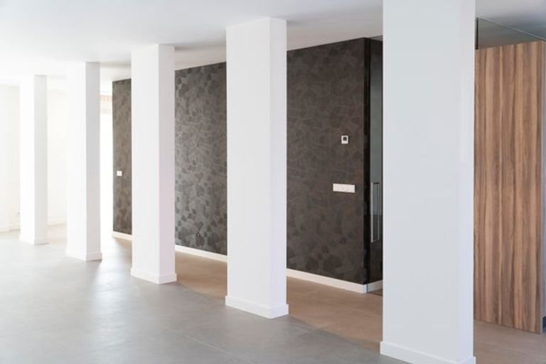 Modern penthouse (228m²) with two roof terraces - Image 13