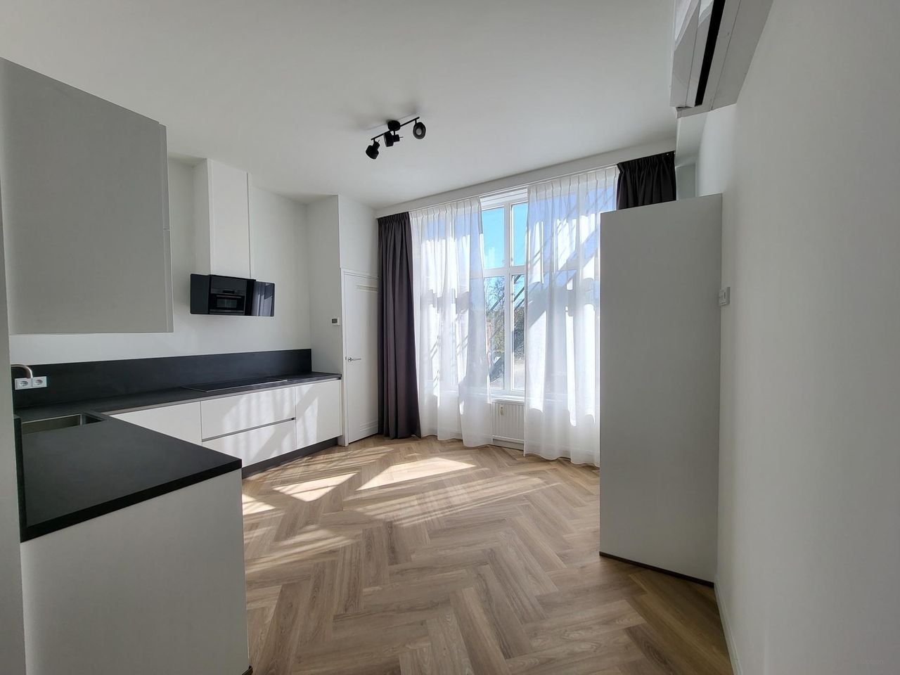 Luxury Apartment City Center Eindhoven (119 m²) - Image 4