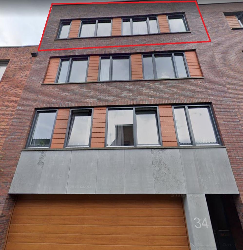 103 m² Rooftop Terrace with 2-Bedroom Apartment - Image 1