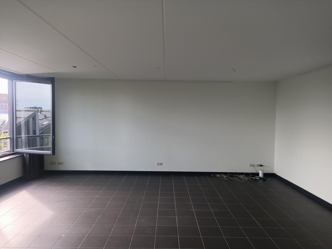 103 m² Rooftop Terrace with 2-Bedroom Apartment - Image 6