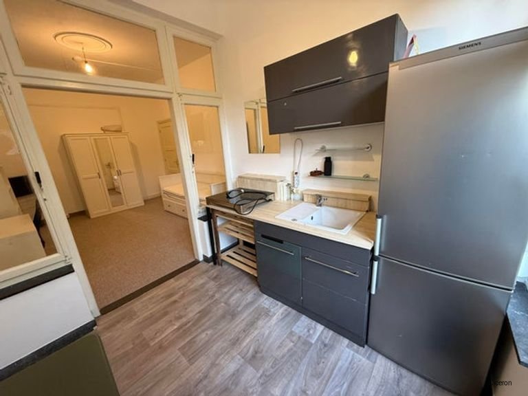 Gemeubileerde kamer met eigen keukenblok - Afbeelding 4