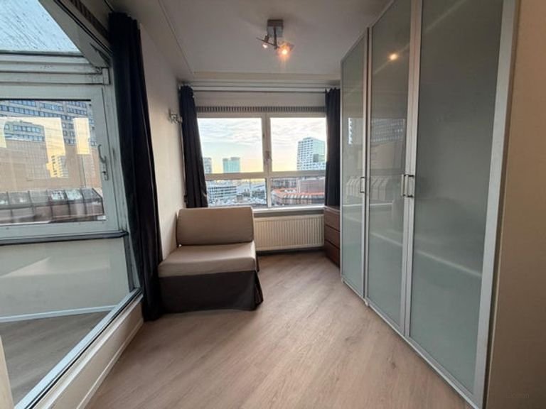 Licht appartement met uitzicht op Utrecht - Afbeelding 15