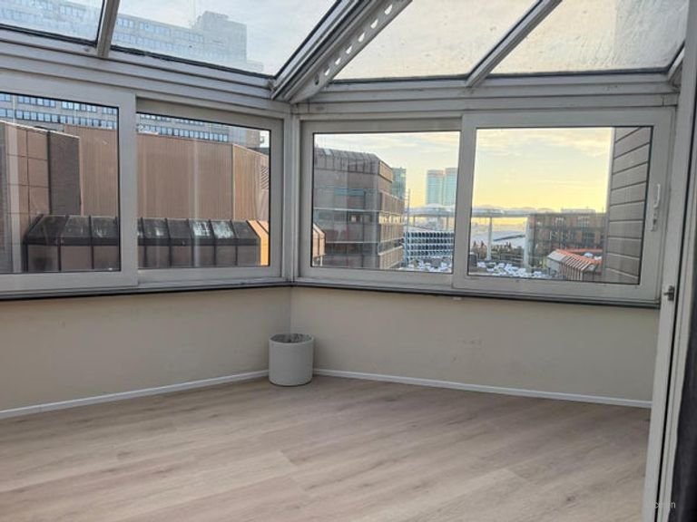 Licht appartement met uitzicht op Utrecht - Afbeelding 13