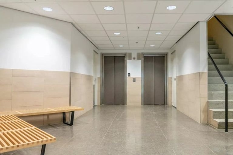 Licht appartement met uitzicht op Utrecht - Afbeelding 30