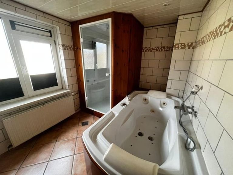 Luxury home in Twekkelerveld with air conditioning - Image 34