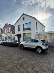 Renovated and 170m² near the city center