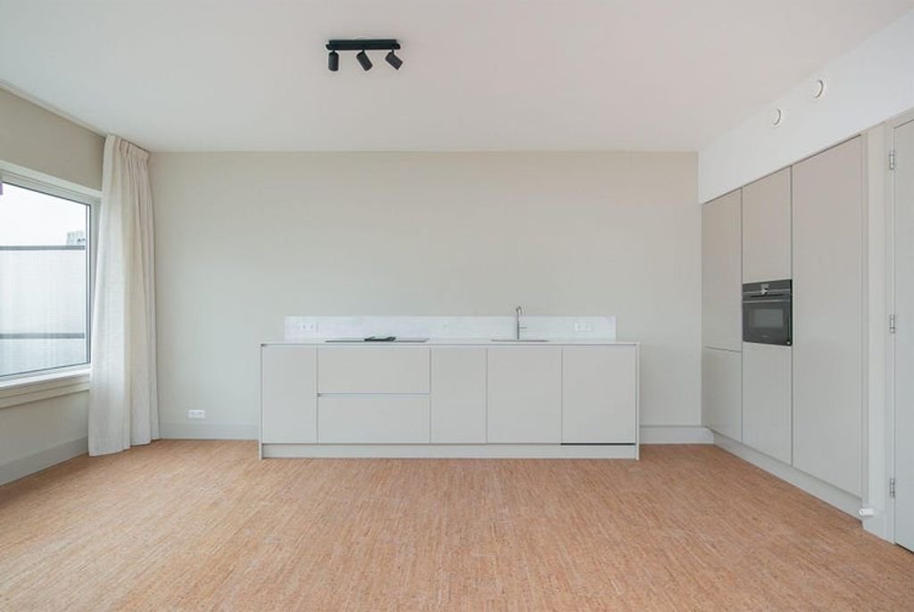 Kruiskade: 84m² luxe met groot balkon - Afbeelding 3