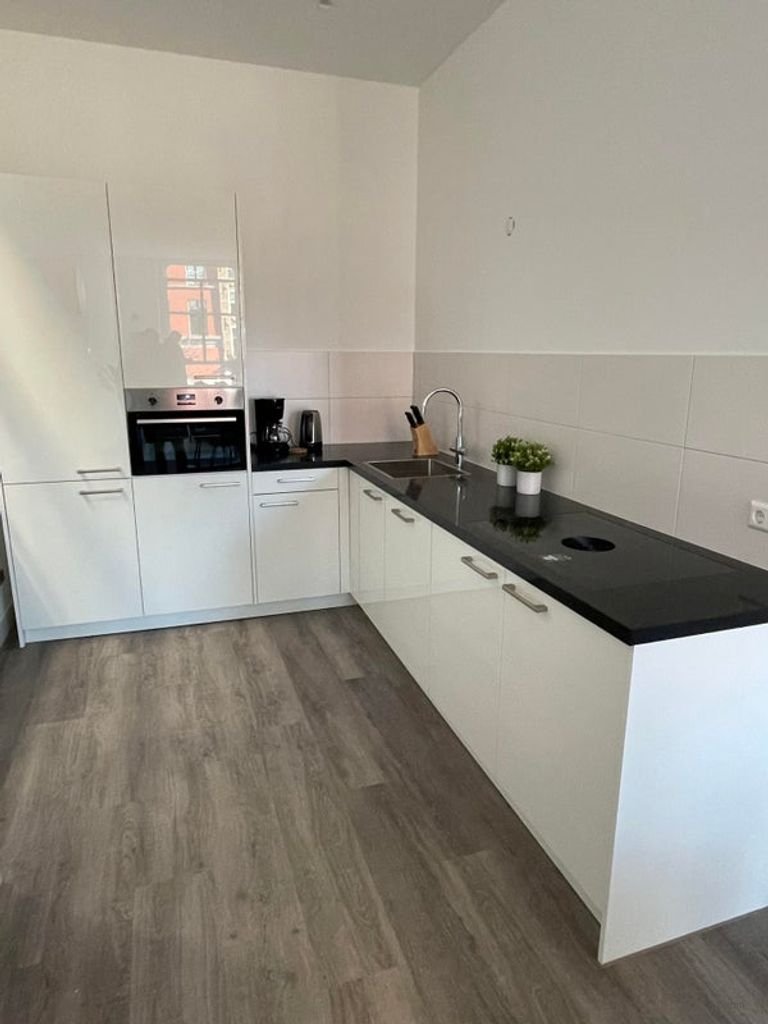 Quiet living on the Botermarkt in Leiden (70m²) - Image 3