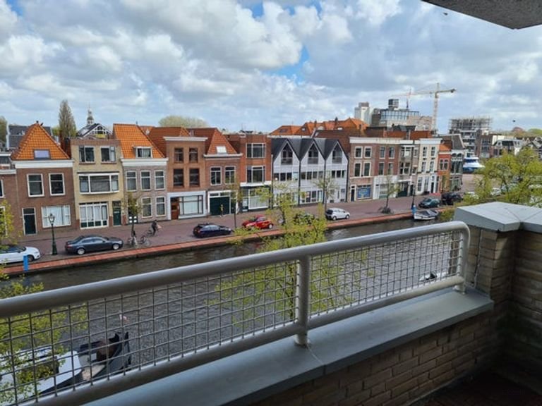 Living on the Houtmarkt with a balcony - Image 11