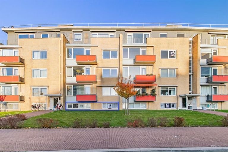 Bright basement apartment on the Groene Loper - Image 1