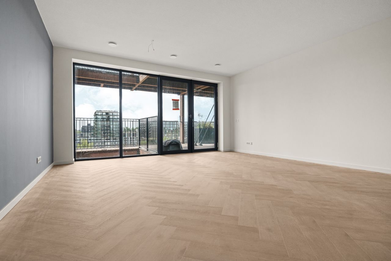 Energy-efficient apartment with south-facing balcony - Image 9