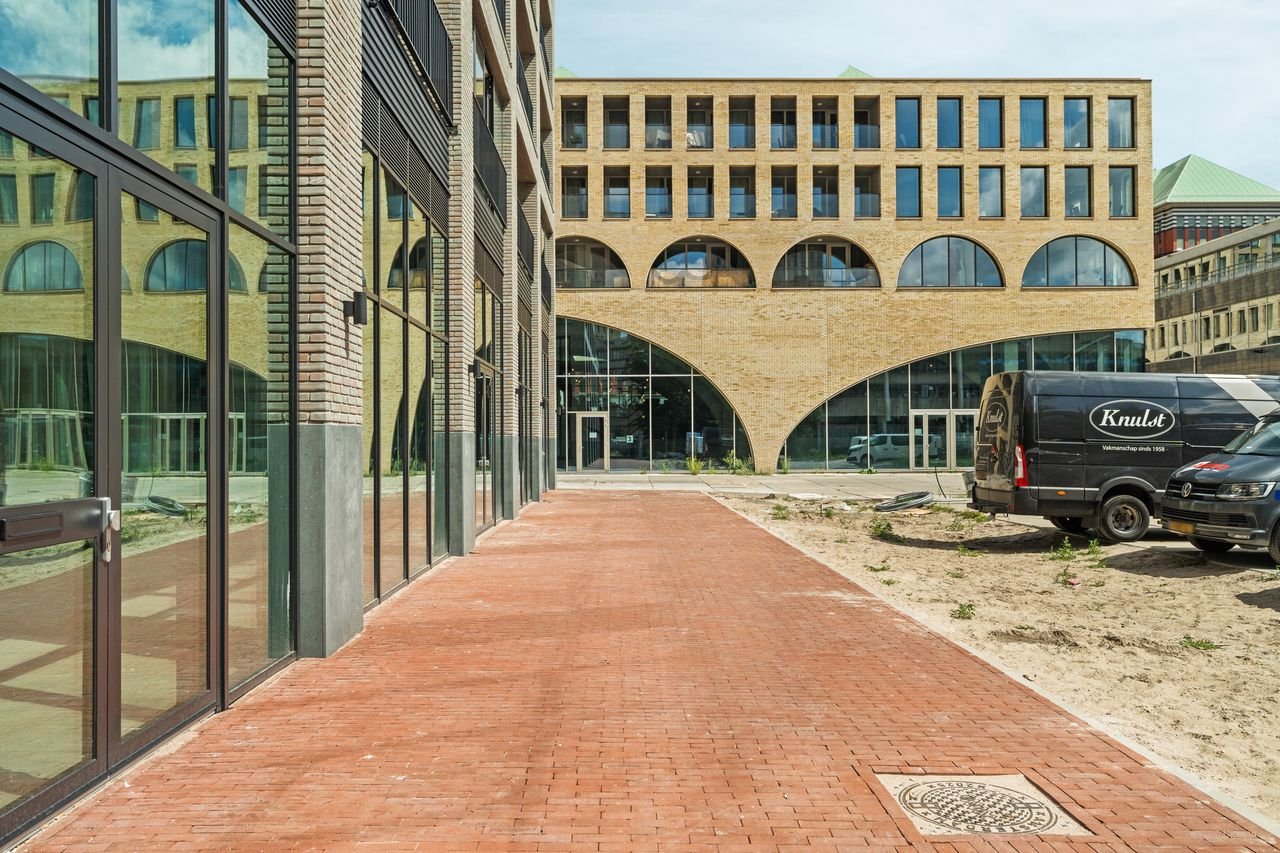 Energy-efficient apartment with south-facing balcony - Image 27