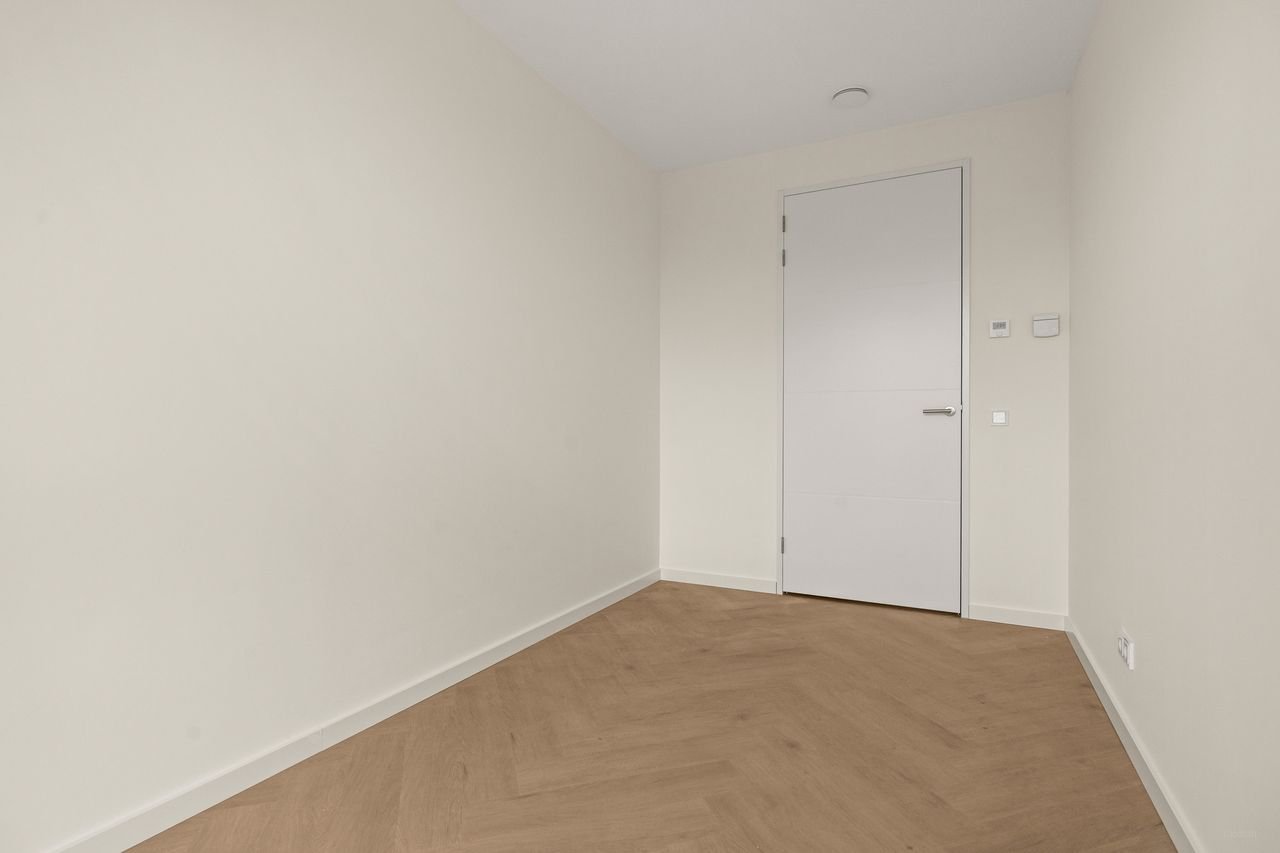 Energy-efficient apartment with south-facing balcony - Image 18