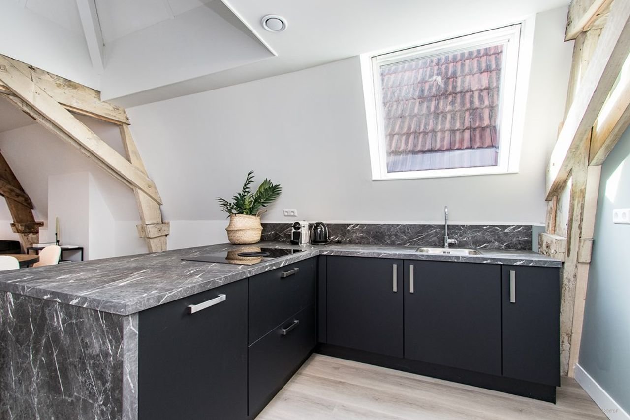 Modern short-stay apartment with terrace - Image 1