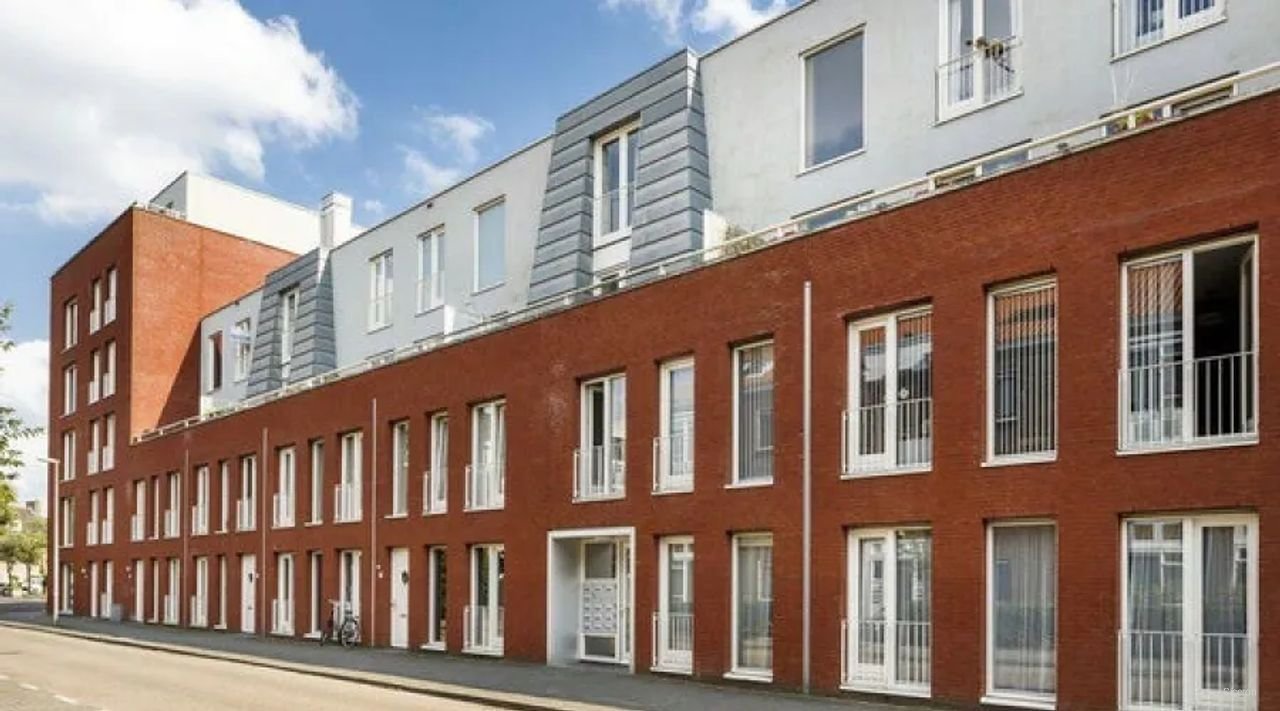 3-kamer appartement met eigen parking - Afbeelding 2