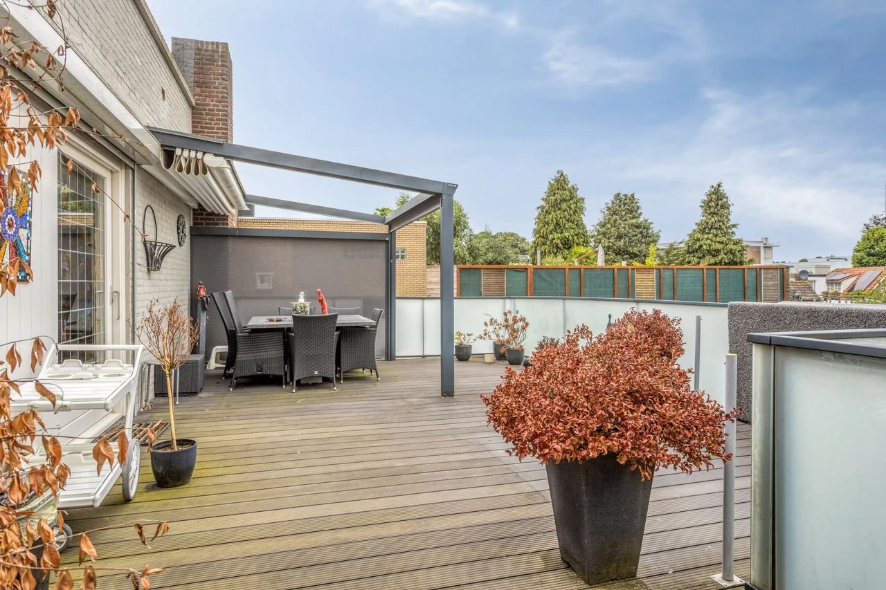 146m² of living space with a large roof terrace - Image 2